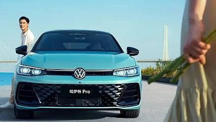 Yeni Passat Pro'nun fiyatı belli oldu: İki motor seçeneğiyle geliyor