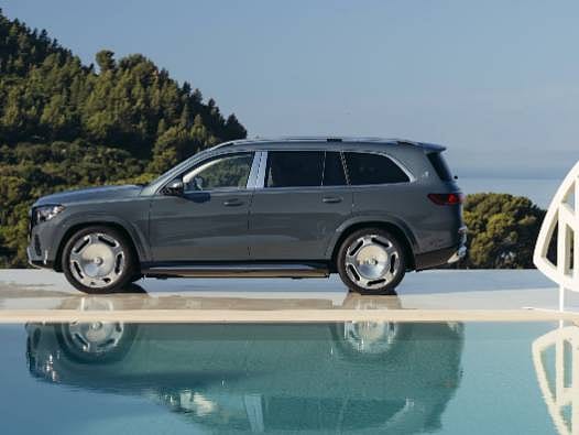 Mercedes'in en lüks SUV'u yenilendi: İşte yeni Maybach GLS680