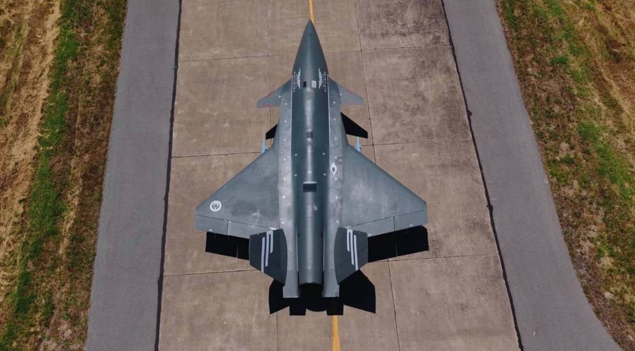 Bayraktar KIZILELMA, JET-230 süpersonik füzesiyle hedefi tam isabet vurdu
