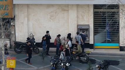 İran’da bankacılık sistemine siber saldırı: Mobil uygulamalar ve kart hizmetleri çöktü