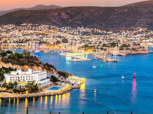 Türkiye turizmde dünya devlerini geride bıraktı: Turist sayısında ilk 4'e girdi