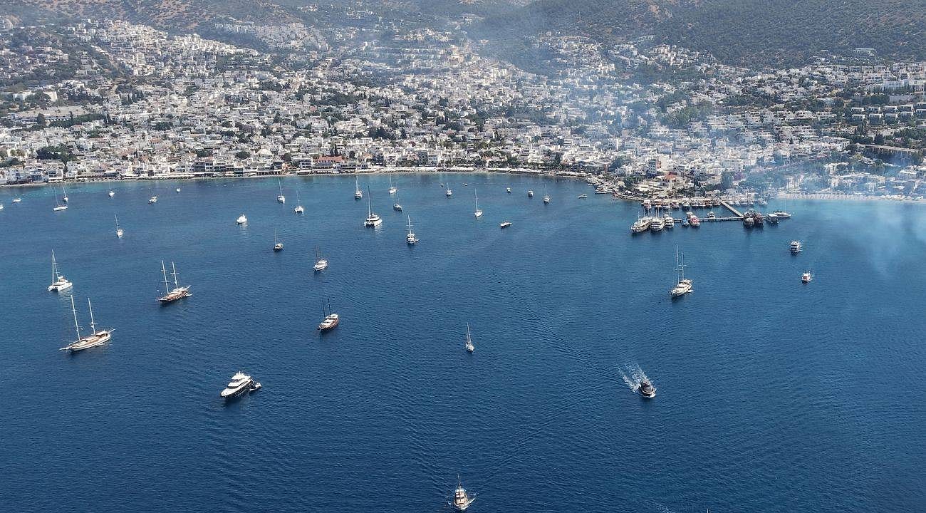 Bodrum'da Mavi Tur Sezonu Açıldı: Saklı Koylar Turist Akınına Uğradı