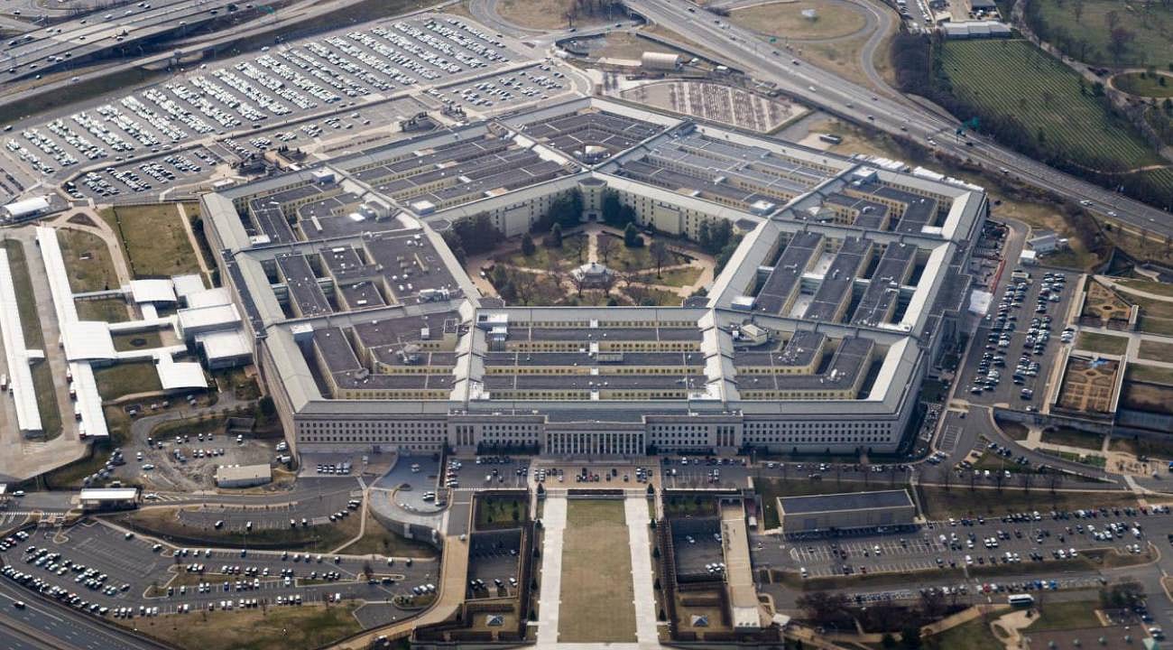 Pentagon'da kimyasal alarm! Çok sayıda kat acilen 
