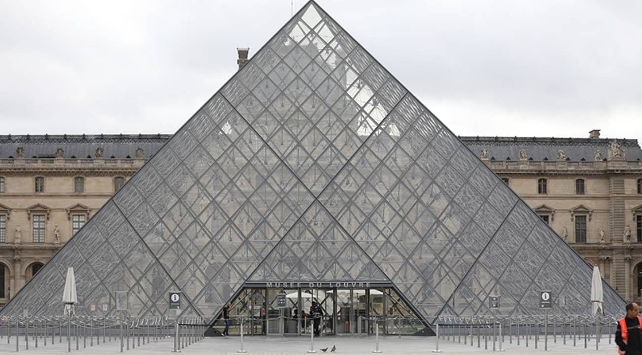 Aşırı sıcaklar Louvre Müzesi'ni vurdu: Ziyaret saatleri değişti