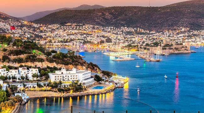 Türkiye turizmde dünya devlerini geride bıraktı: Turist sayısında ilk 4'e girdi