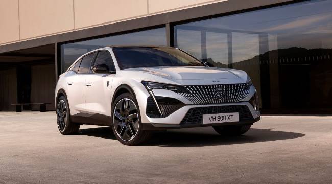  Peugeot bu hafta tanıttı: Yeni E-408