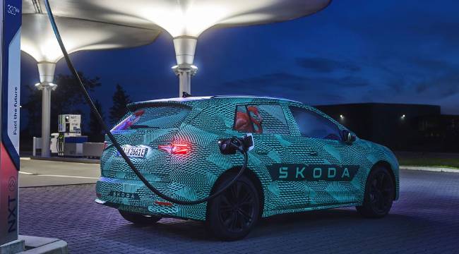 Skoda Elroq modelini ilk kez kamuflajlı olarak gösterdi