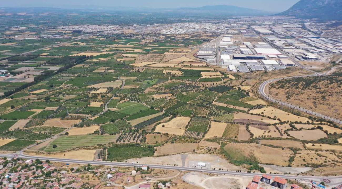 BYD yetkilileri Manisa'da: Arazi havadan görüntülendi