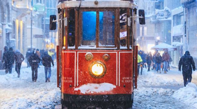 İstanbul'da okullar yarın tatil mi sorusu yanıt buldu