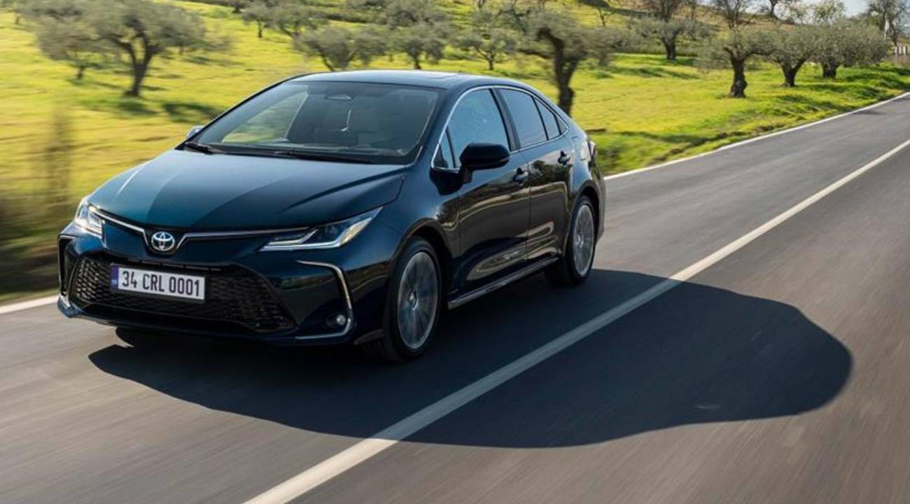 Toyota, daralan pazara ragmen satış artırdığını söylüyor