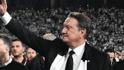 Hasan Arat, Beşiktaş Kulübü Başkanlığını bıraktığını açıkladı