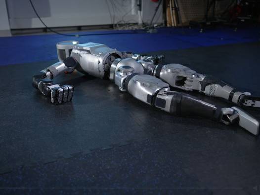 'Kostüm giymiş bir insan değil': Yenilenmiş insansı robot Atlas tanıtıldı