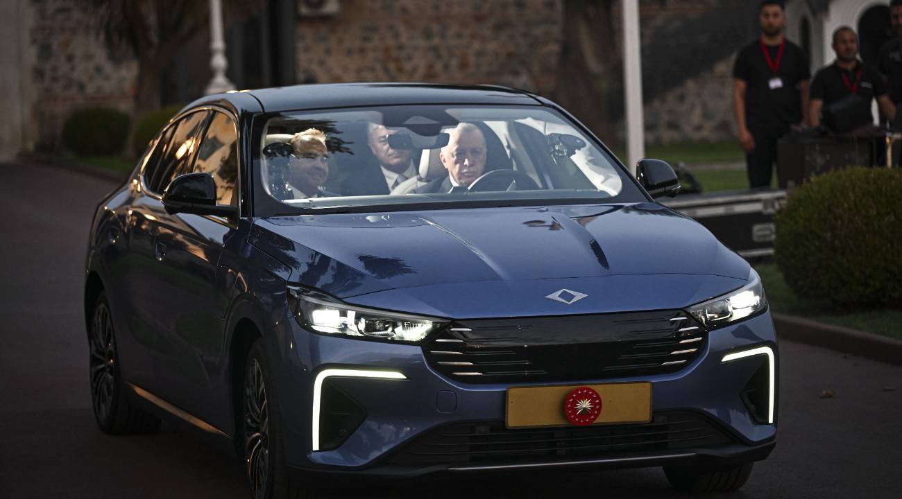 Cumhurbaşkanı Erdoğan Togg T10F koltuğunda