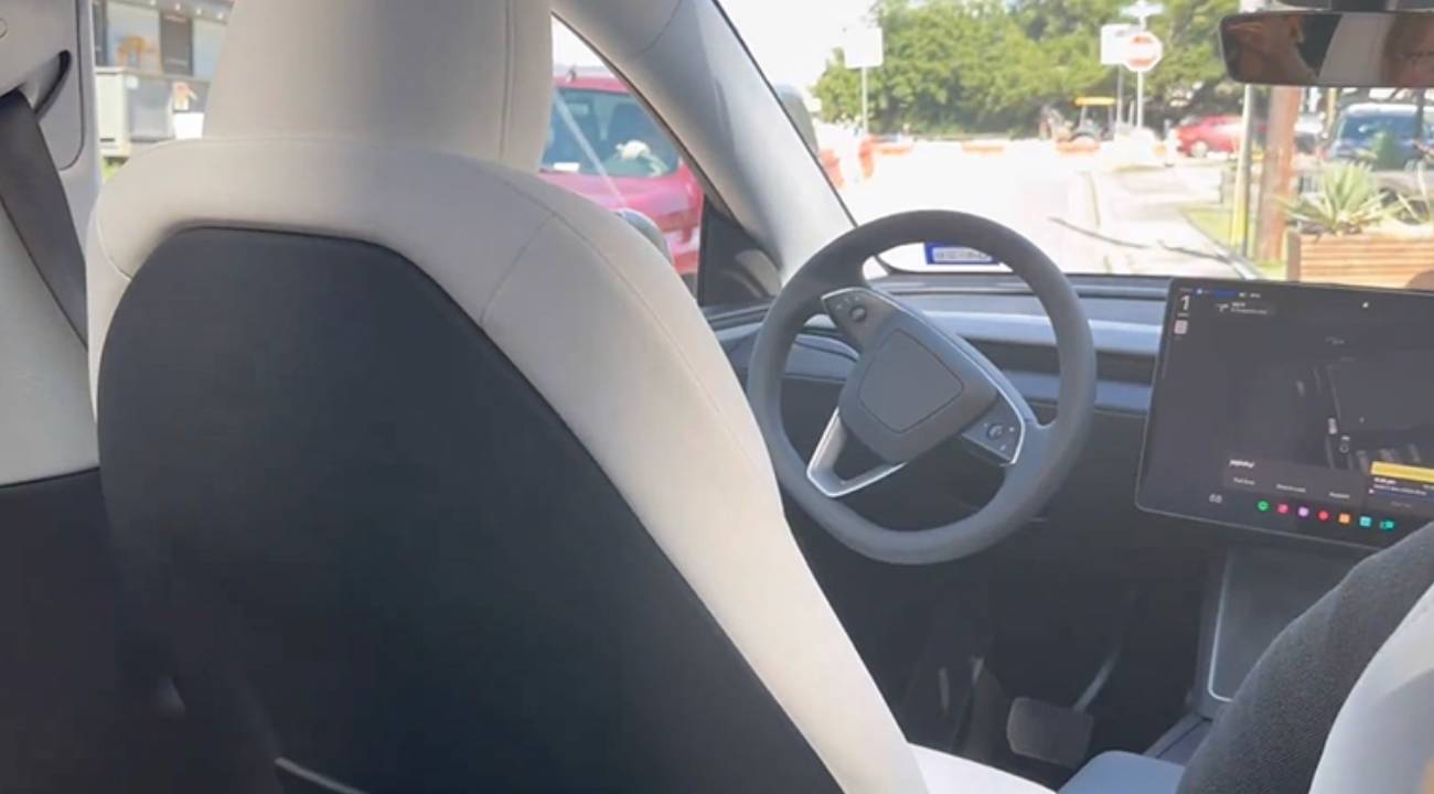 Sürücüsüz taksiler yola çıktı, Elon Musk ücreti açıkladı