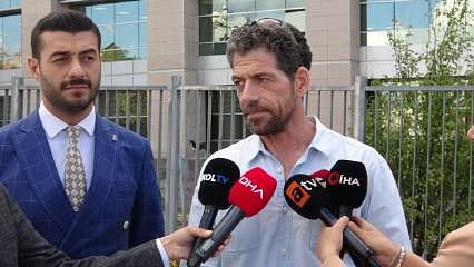 Ünlü oyuncudan imza şikayeti