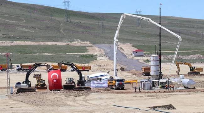 Borsanın yeni şirketinin Erzurum'daki fabrikasının temeli atıldı