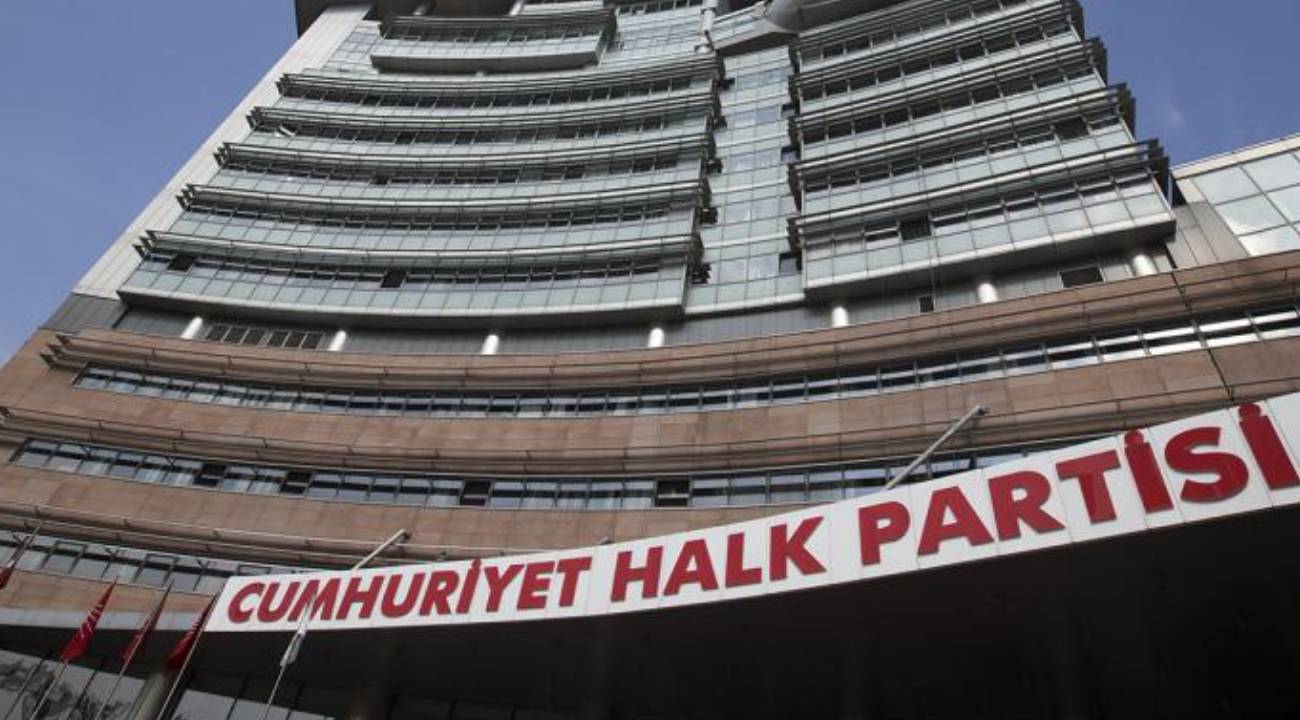 CHP'nin İstanbul kongresi iptal edildi, il yönetimi görevden alındı