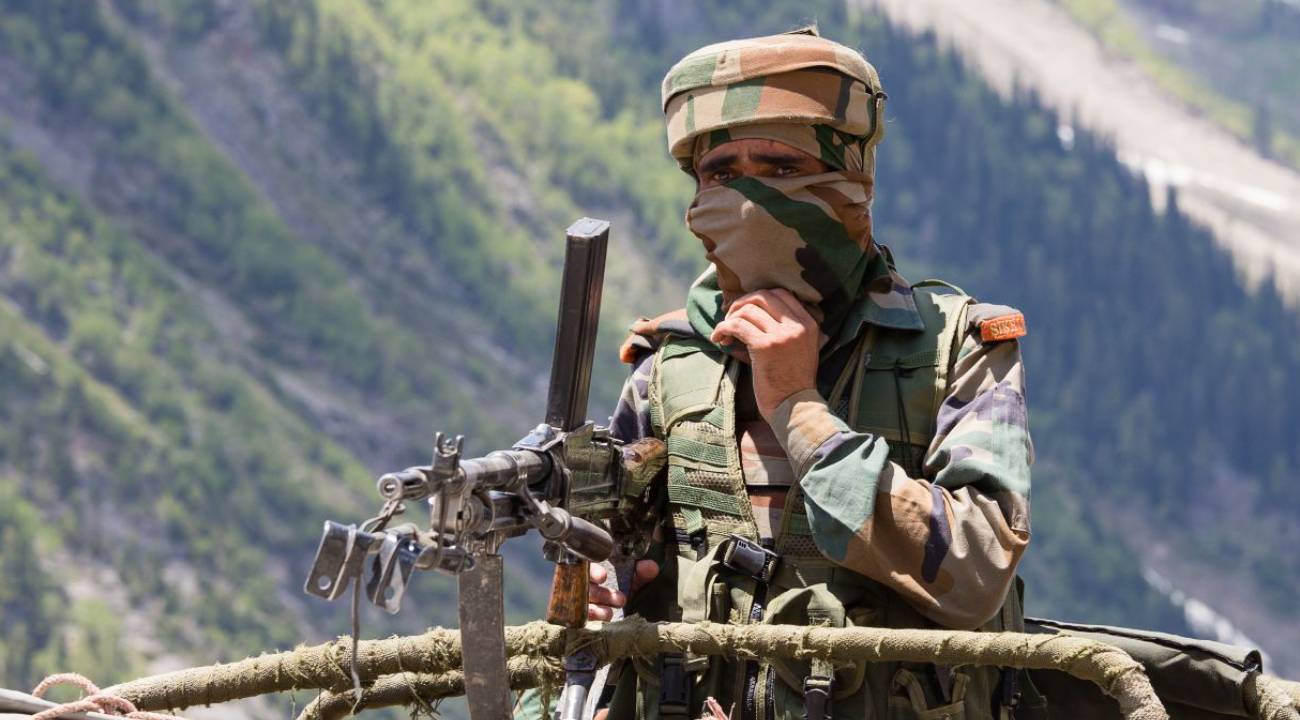 Hindistan, Pakistan'a saldırı başlattığını duyurdu