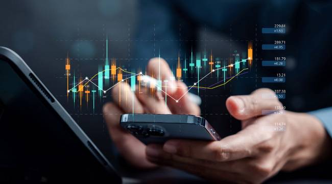 Borsa bir yıl sonra 11.000'i test etti: Yükseliş tamam mı, devam mı?