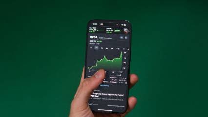 Fikri bir restoranda bulmuşlardı: Dünyanın en değerli şirketi eşi görülmemiş bir rakama ulaştı