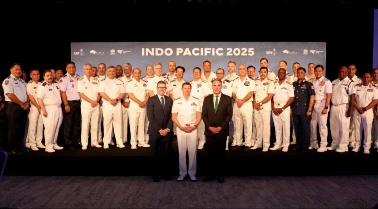 'Çin dünyanın en büyük askeri yığınağını yapıyor'