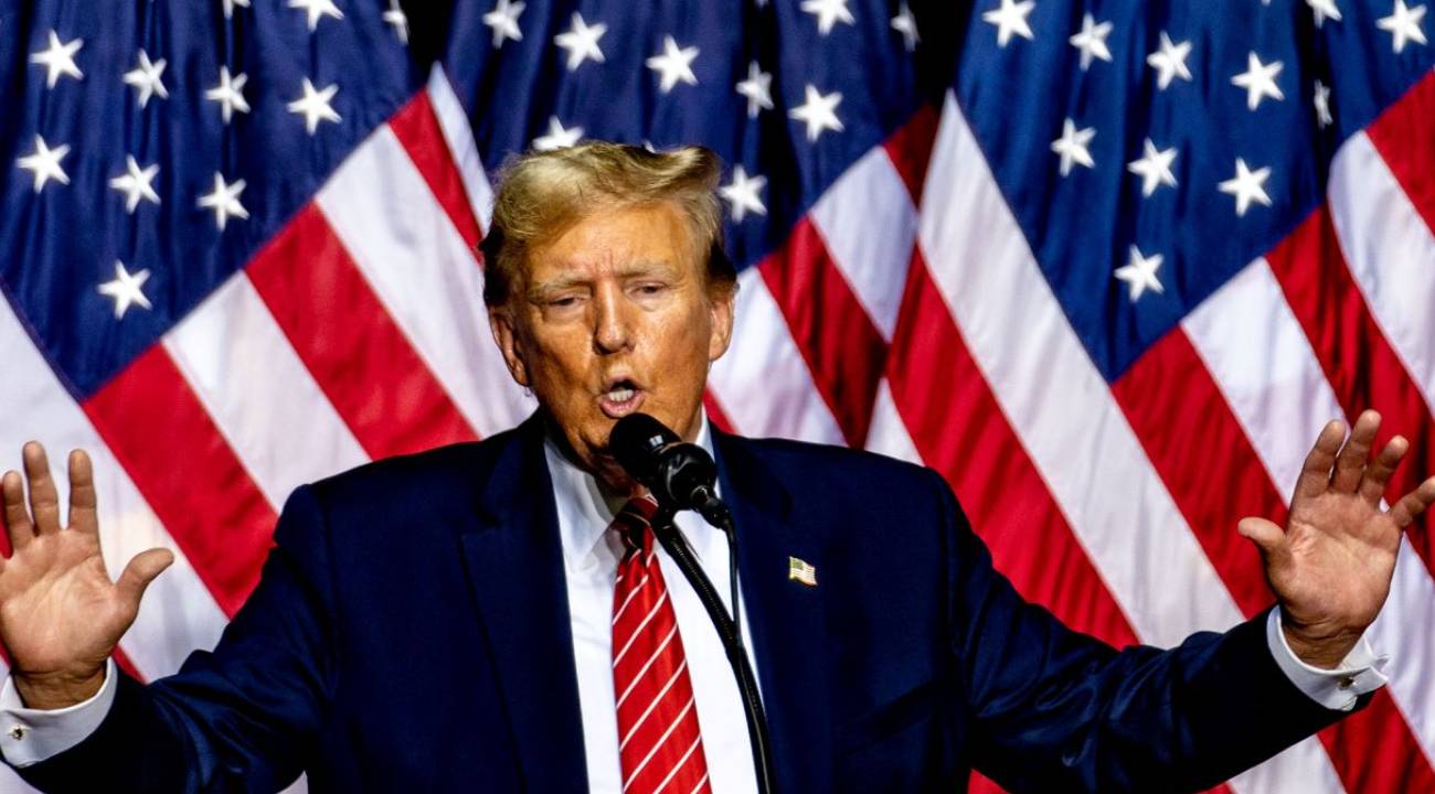 Trump, Meksika'ya yeni gümrük vergisini 1 ay durdurdu, Trudeau ile konuştu