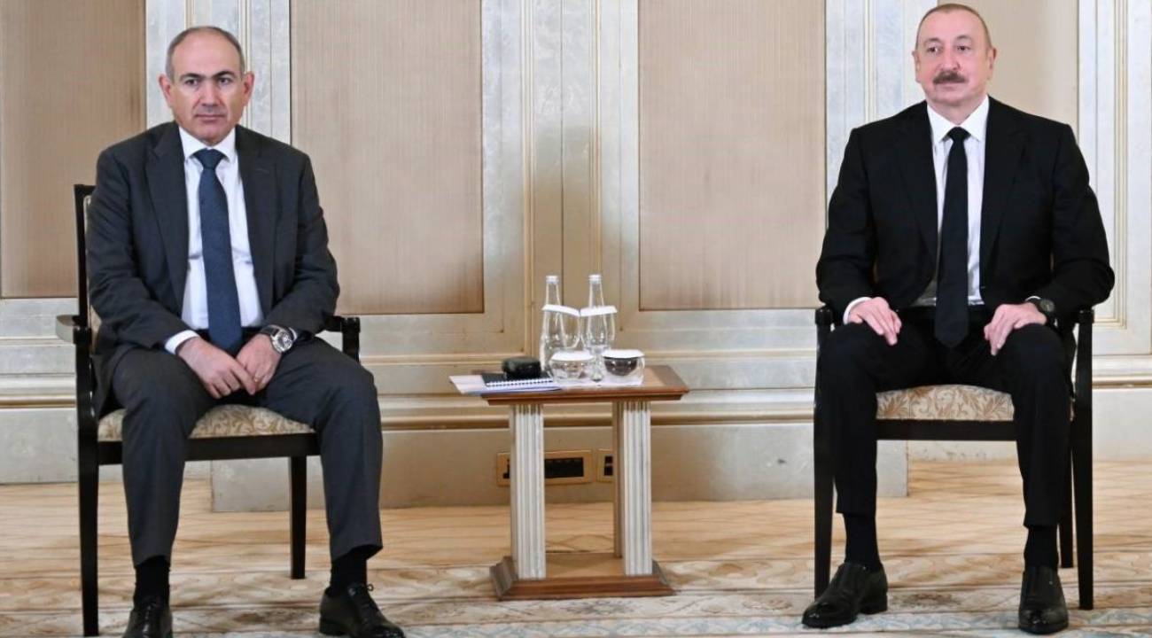 Aliyev ve Paşinyan, Abu Dabi'de bir araya geldi