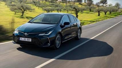 Toyota, daralan pazara ragmen satış artırdığını söylüyor