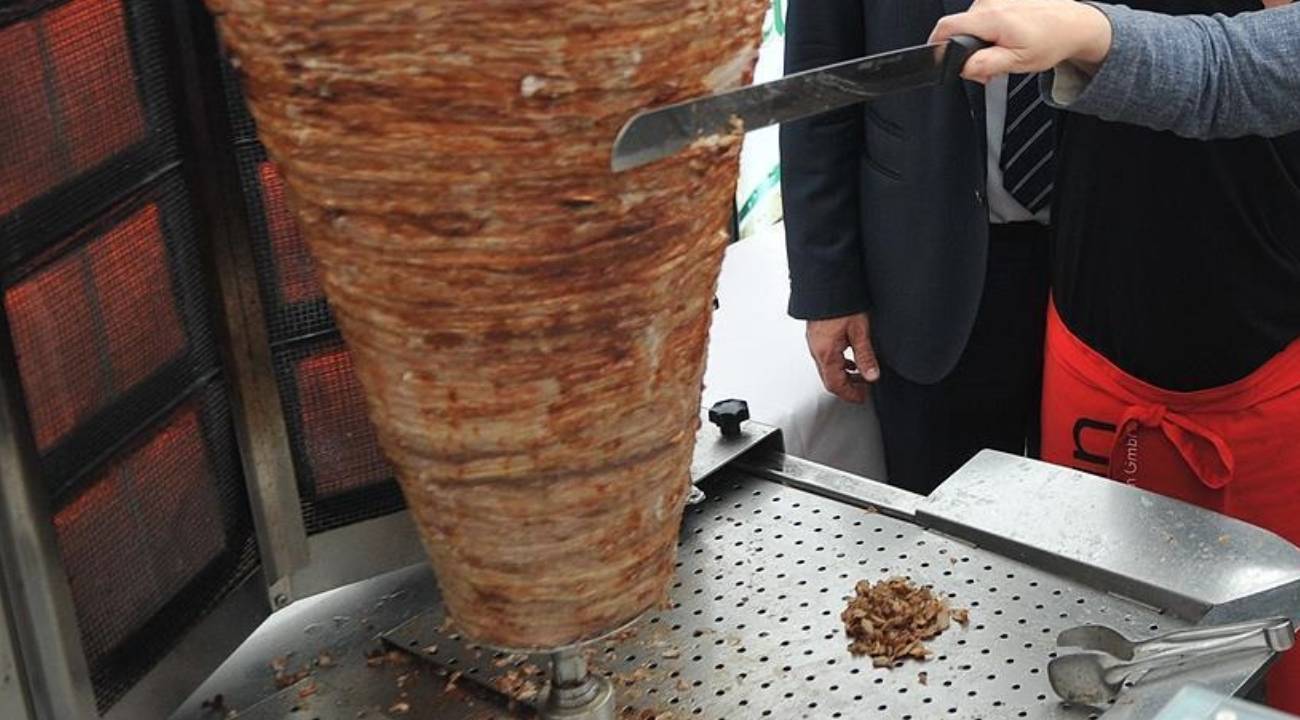 Almanya'da ilginç tartışma: Her 3 dönerden 1'i aslında döner değil