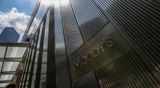 Moody's 17 Türk bankasının görünümünü pozitife çevirdi