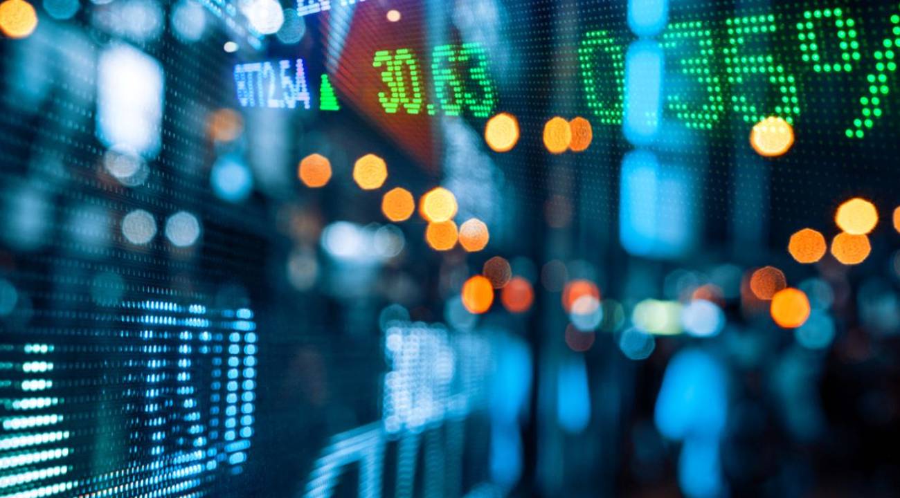 New York borsası düşüşle kapandı, Dow Jones endeksi 500 puana yakın değer kaybetti