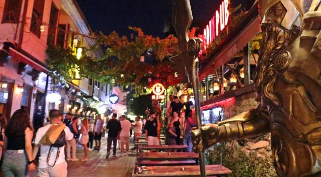 "Tatilciler konaklama programına alıyor"