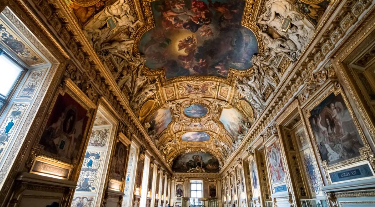 Ünlü Louvre Müzesi'ni 7 dakikada nasıl soydular? İşte bilinenler