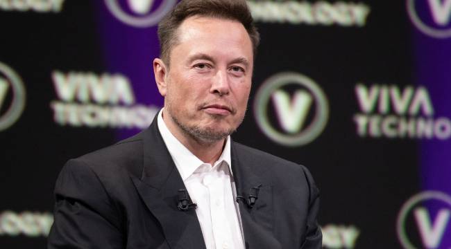 Tesla hissedarlarından Elon Musk'ın maaş paketine onay geldi