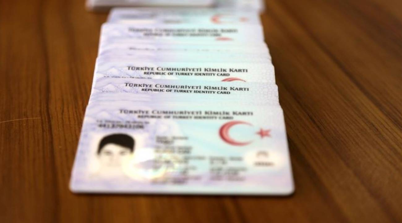Çipli kimlik kartı nasıl alınır?  5 milyon 954 bin 216 kişi eski tip kullanıyor