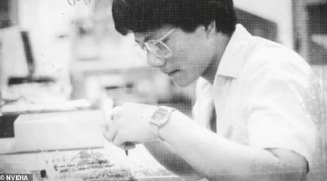 AYNI YERDE GARSONLUK DA YAPMIŞTI