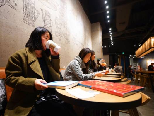 Her 15 saatte bir ünlü kahve mağazasının açıldığı ülkede işler değişti