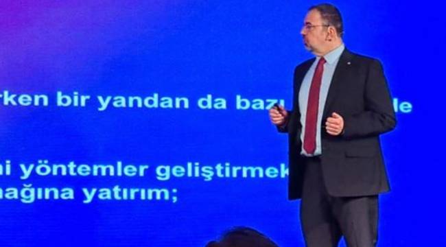 Acemoğlu anlattı: 'Dünya 100 yılda bir gerçekleşen bir değişim sürecinde'