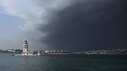 İstanbul Valiliği'nden fırtına uyarısı var: Pazartesi başlıyor