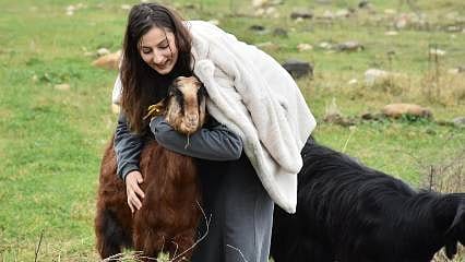 Üniversitedeki tezinden etkilenip kendi çiftliğini kurdu