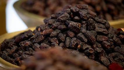 Hurma tezgahlarda yerini aldı: Fiyatlar nasıl?