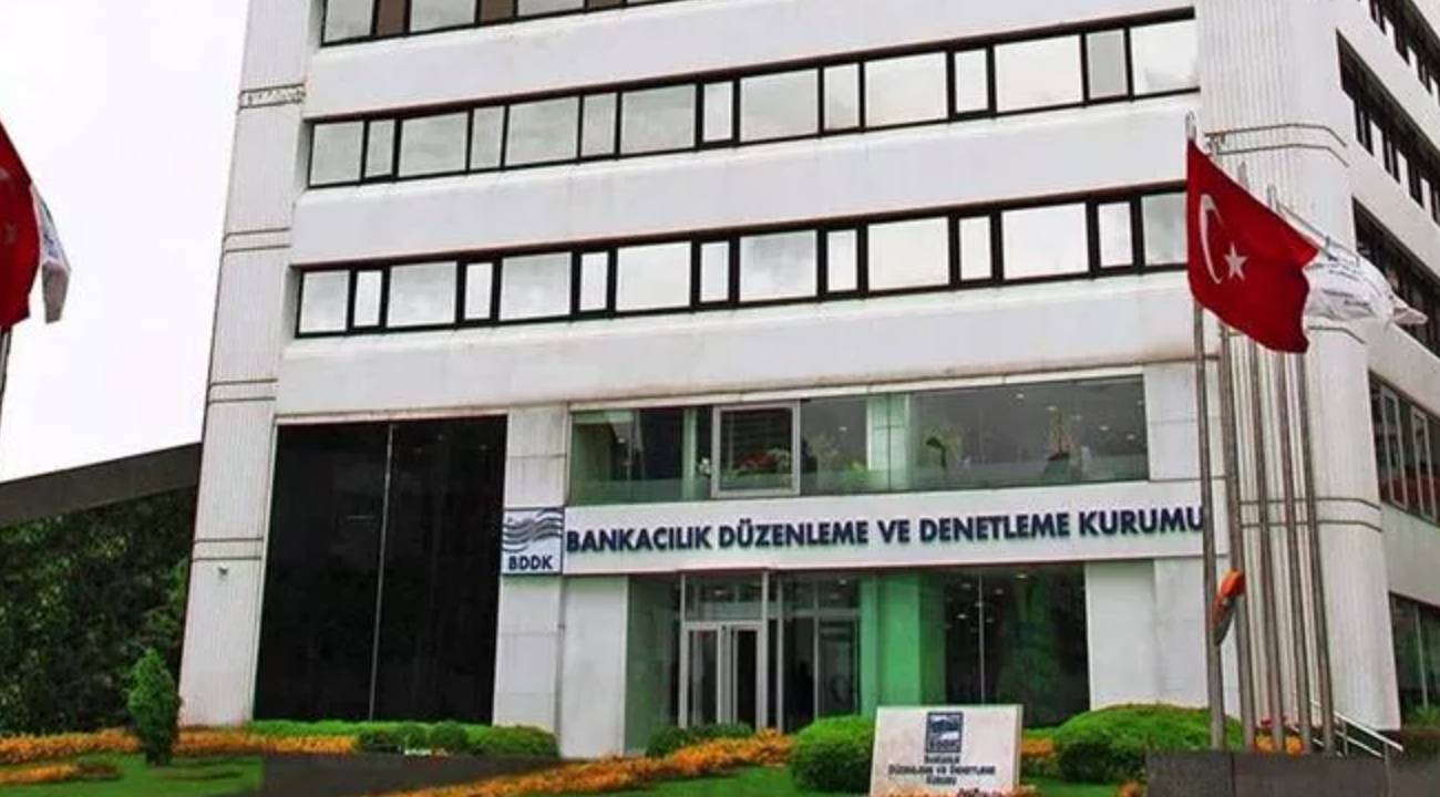 BDDK, bir şirkete faaliyet izni verirken bir şirketin faaliyet iznini iptal etti
