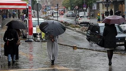 Marmara Bölgesi'ne kuvvetli yağış geliyor! 7 il için uyarı var! 