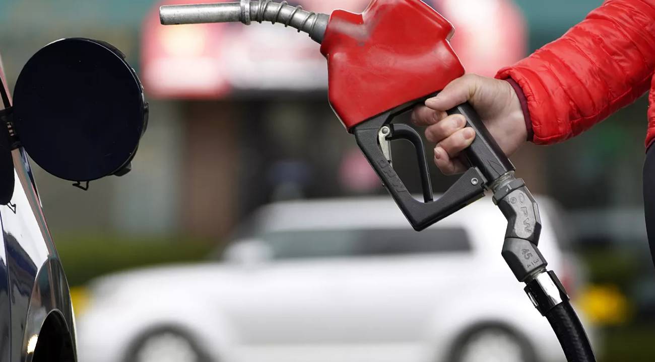 Benzin ve motorine indirim bekleniyor 