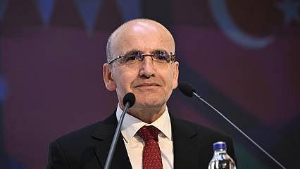 Bakan Şimşek'ten büyüme değerlendirmesi 