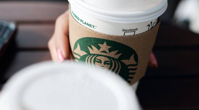 Starbucks'ın yeni CEO'suna 'özel uçak' tepkisi: 'İkiyüzlülük'