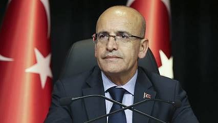 Bakan Şimşek, Asya'daki ilk yatırımcı toplantısı için Singapur'da