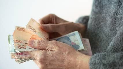 Emeklilere 3 bin TL bayram ikramiyesi ödemeleri bugün başlıyor: Takvim nasıl işleyecek?