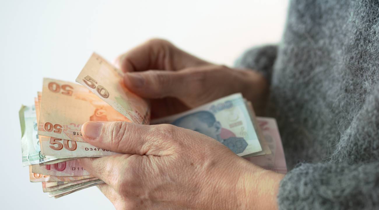 Emeklilere 3 bin TL bayram ikramiyesi ödemeleri bugün başlıyor: Takvim nasıl işleyecek?