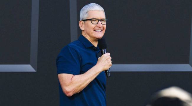 Apple CEO'su Cook'tan yapay zeka açıklaması